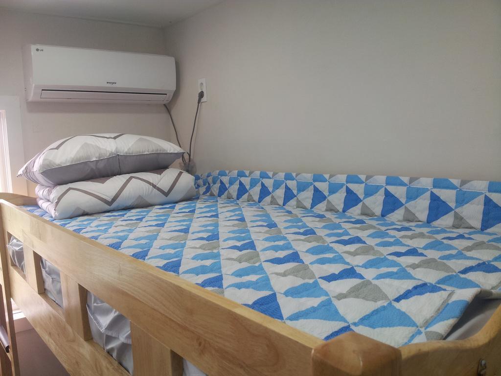 Warak Guesthouse Чечжу Номер фото